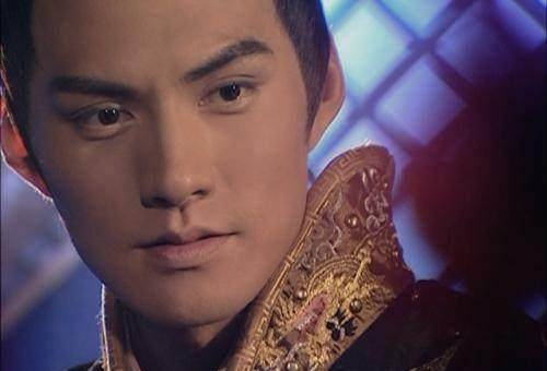 首先看看李世民的两面都是什么样子的,李世民最初是庶子,而因为随着