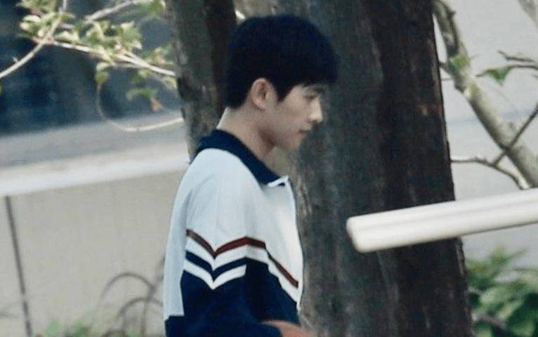 原创29岁杨洋扮演高中生原以为颜值一般哪知生图让我怦然心动了