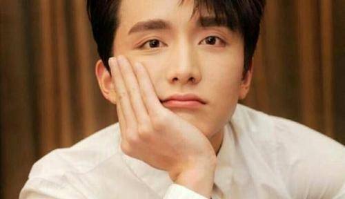 原创原创22岁你好旧时光走红25岁饰演冰神张新成爆红秘诀有这四点