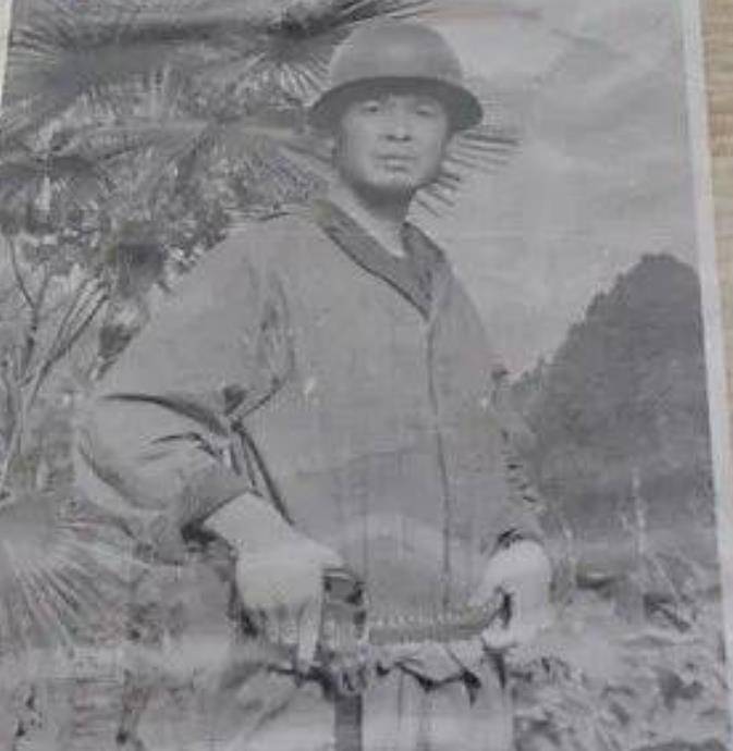 原创用7发子弹同敌军周旋6天傅平山遇害后妻不改嫁每天带丈夫照片