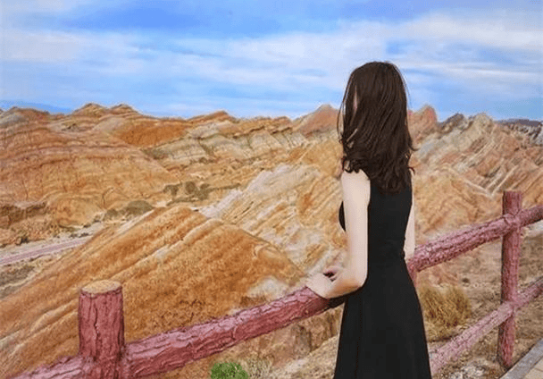 看原生态的高山草原场景;9,七彩丹霞:中国国家地理评出的丹霞地貌