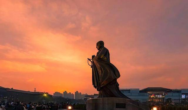 佛学一切皆空的真相如何不少信徒坚信两个内涵最终入佛门