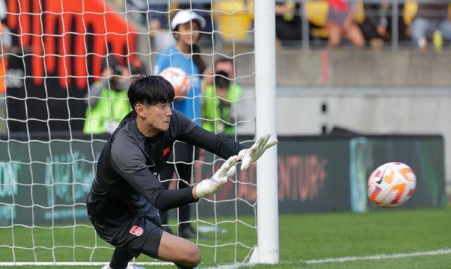 原创王大雷关键表现引领中国男足胜利新帅面临抉择