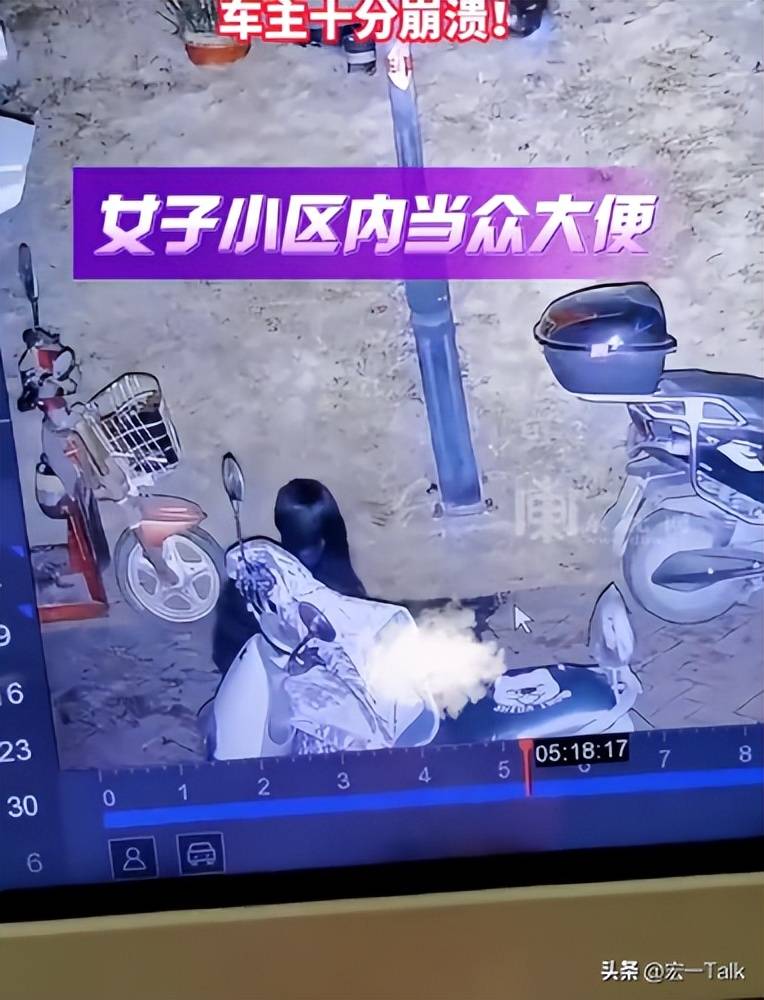 是家中设备不全还是环境恶劣,无法入厕呢?把人家店门口当成什么了?