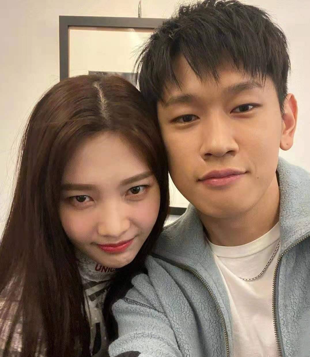 原创红贝贝joy恋情曝光男方竟是irene的粉丝昔日队友成对手