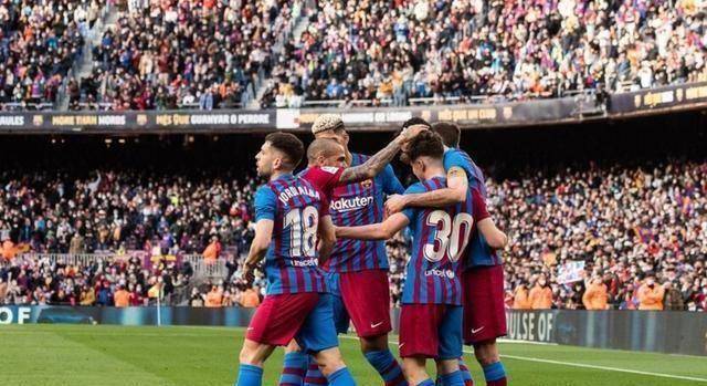 原创32到24西甲冠军三线溃败被甩17分面对皇马小弟期待双杀