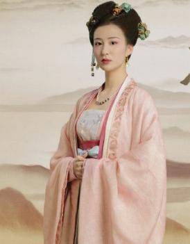 由于担心朝野的反对,宋仁宗在治丧的第四天宣布追册贵妃张氏为皇后.