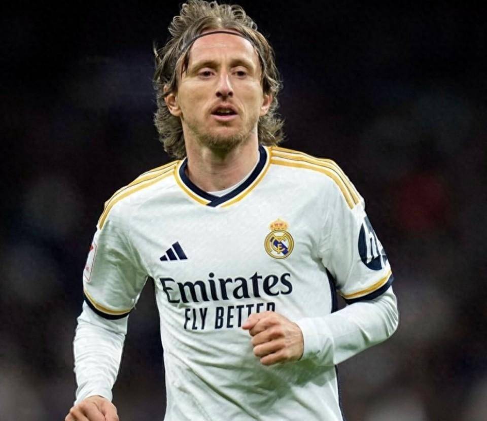 原创再见莫德里奇皇马确认传奇离队12载生涯结束盛大仪式告别