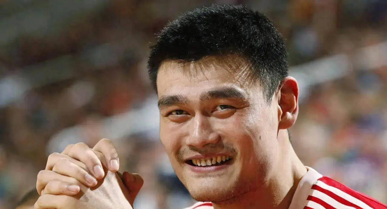 次)入选nba全明星阵容,2次入选nba年度最佳阵容二阵,2009年,姚明因伤