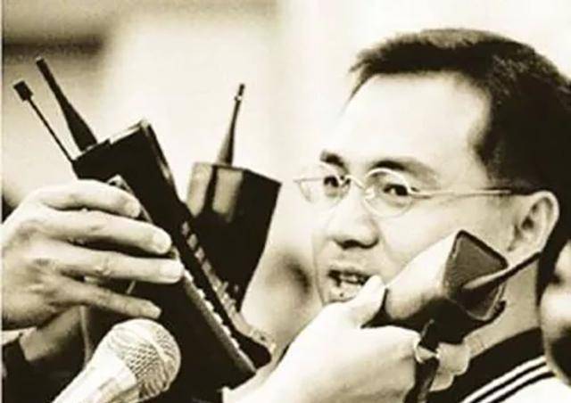 "南海渔村"因为食材新鲜价格公道,越来越有名,徐峰没多久就成了连锁