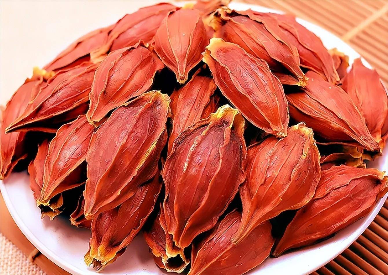 要想卤肉色泽好,需要添加这些天然上色香料,老师傅教你做_紫草_栀子