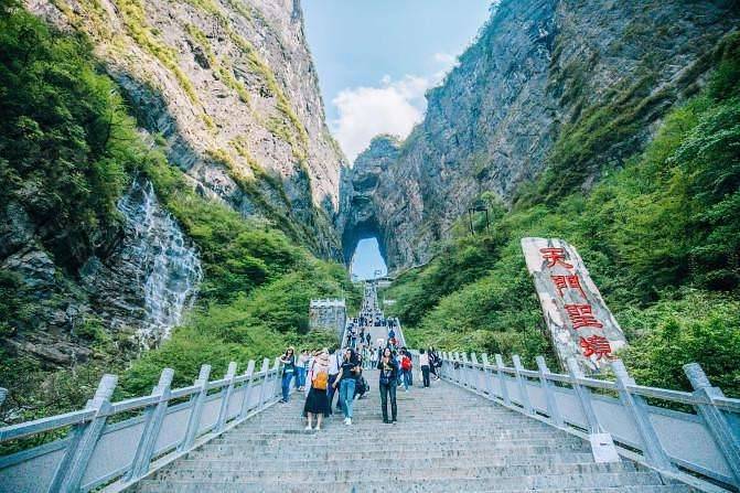 暑假去张家界玩4天要多少钱,张家界旅游4天价格,避免被坑就看完!