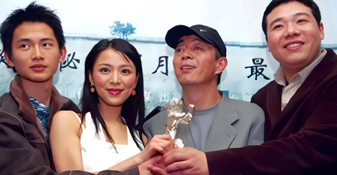 蒋雯丽陪娃读书,移居英国,传闻曾为老公掌掴女演员_顾长卫_王全安