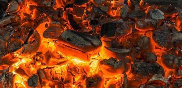 水果和棉花,也是我国主要的煤炭产区之一,新疆铁厂沟,奇台北山,硫磺沟