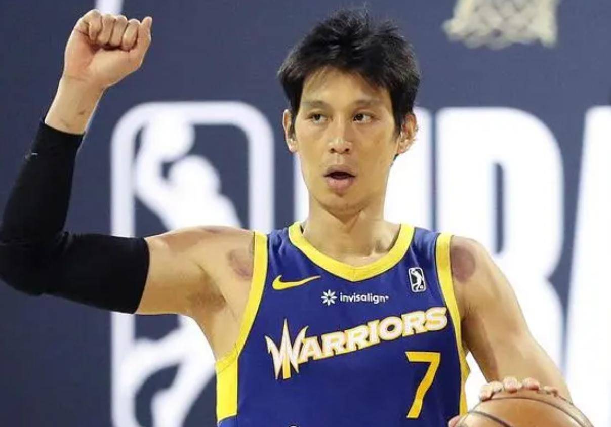 青史留名!林书豪不是nba顶级巨星,也在nba留下了浓墨重彩的一笔