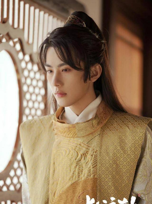 最重要的一点是,男女主都是古风圈的网红,颜值超群,演技也很不错.