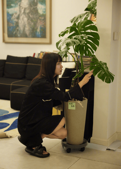 坎坷的王珞丹40岁仍未婚母亲上综艺节目里催婚她恨嫁吗