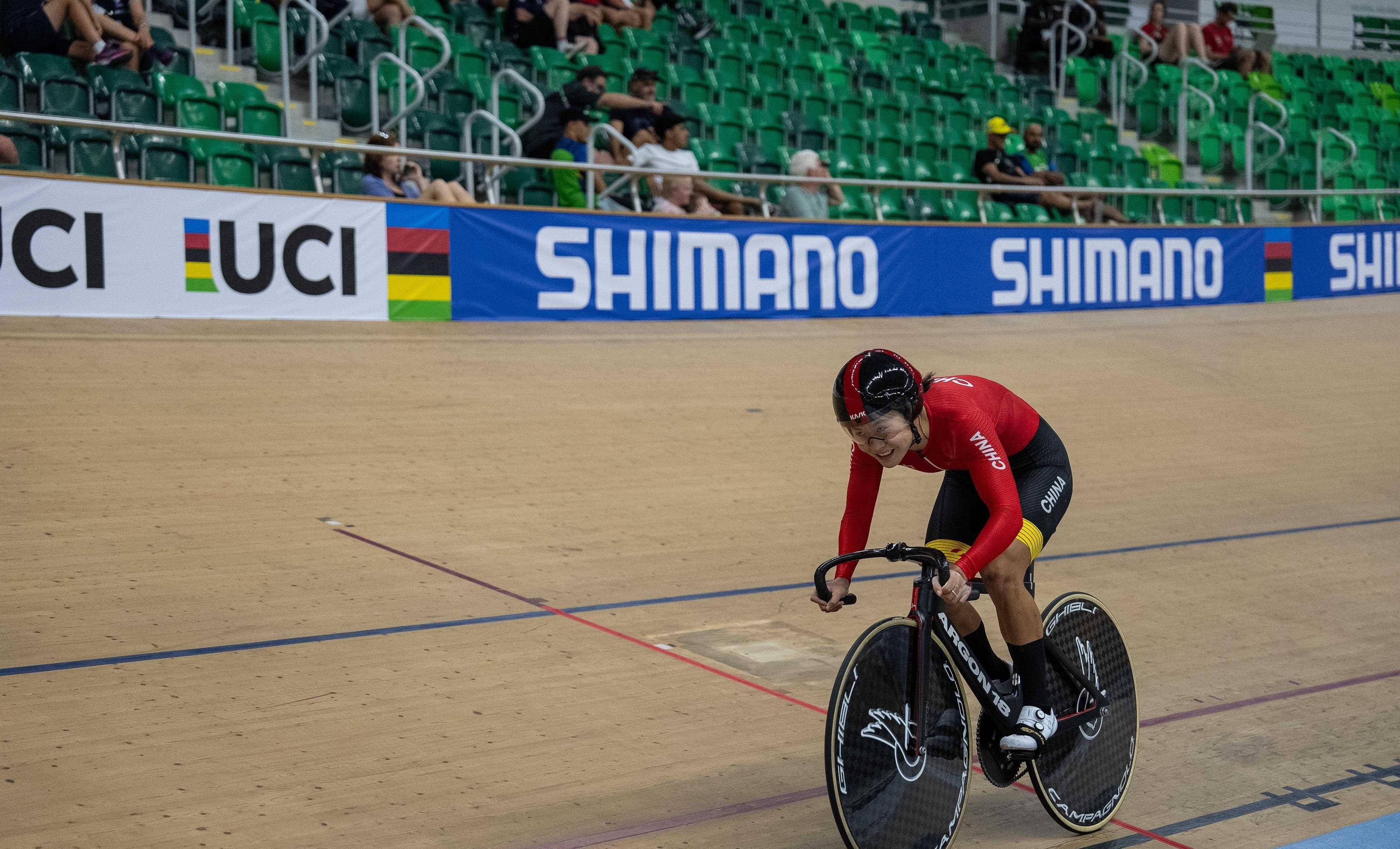 原创体育我们队在残疾人场地自行车世锦赛首日摘下三金