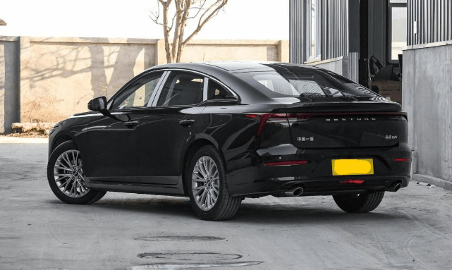 车长近5米b级车,比奥迪a6l还舒服,7