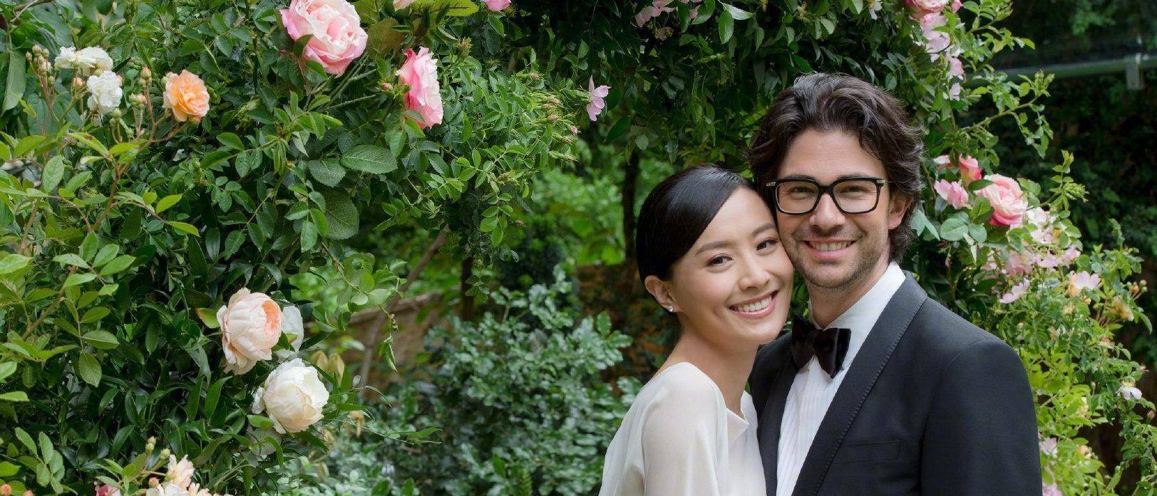 原创再婚也幸福陈法拉生日探店吃火锅婚戒闪亮出镜镶满钻石法籍老公会