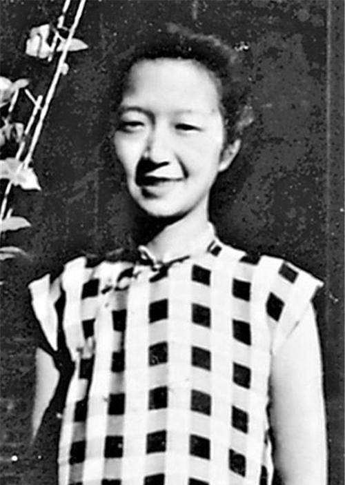 原创民国才女张充和有林徽因在的地方没人能插嘴她颇喜欢做焦点