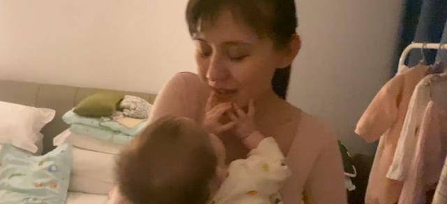 原创甄嬛传宁贵人热依扎产女身材走样无法直视女儿很乖萌