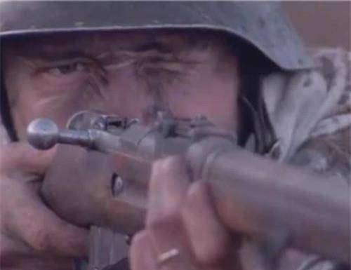 狙击之王,一人狙杀705名敌军,敌人为报复打掉他半边脸_西蒙·海耶