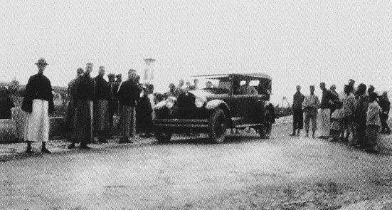 他9岁当兵从士兵干到省长上将36岁在战斗中身亡惩罚贪官有一绝招