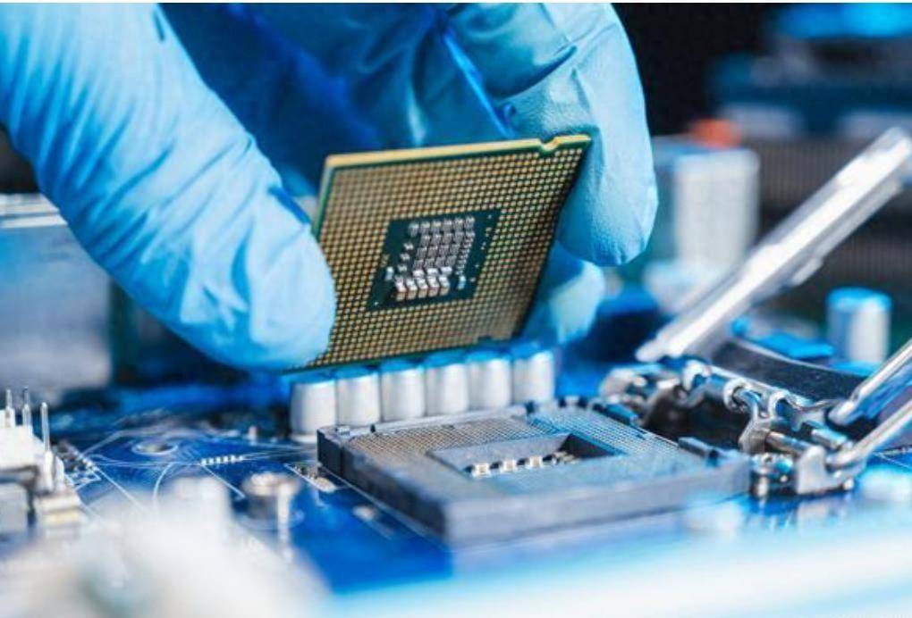 对中国实施包括芯片产品,制造设备和原材料的出口管制,企图通过断供的