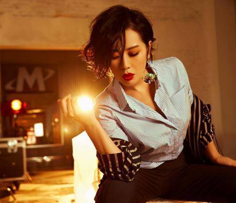 被称为"最时尚影后",和张雨绮前夫相爱10年,今47岁仍单身_余男_王全安