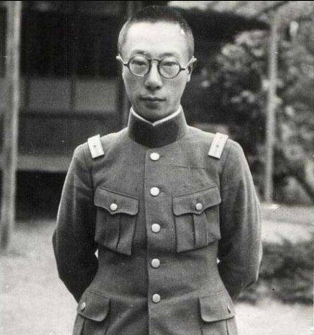 原创溥仪贴身侍卫揭秘溥仪的龙床有一天大秘密跟溥仪一隐私有关