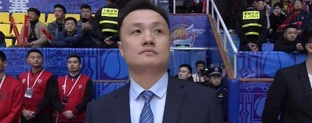 原创原创107119cba昔日总冠军遭遇3连败福特森空砍54分郭艾伦27分