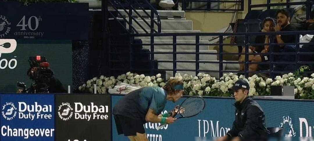 原创接连被爆冷卢布列夫被迪拜玩了心态