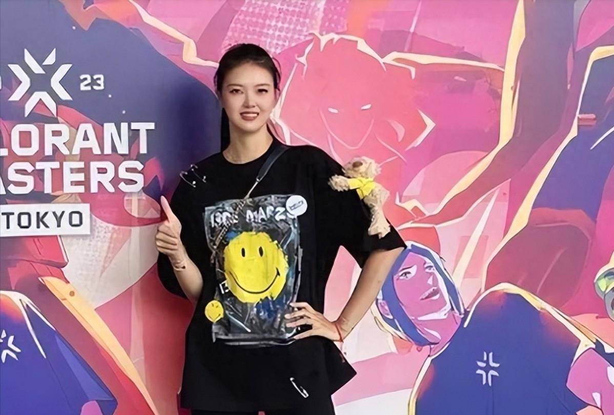 张常宁新身份揭秘成食品品牌代言人商业价值再升级球迷质疑搞特权