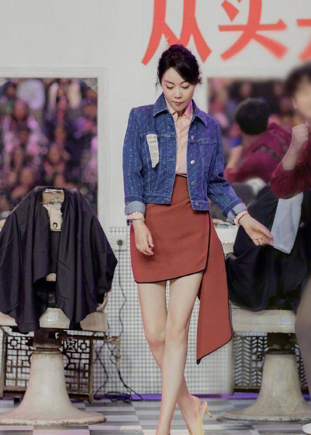 原创48岁闫妮大妈变少女?颜值犹如逆生长,网友调侃:这还是你吗!