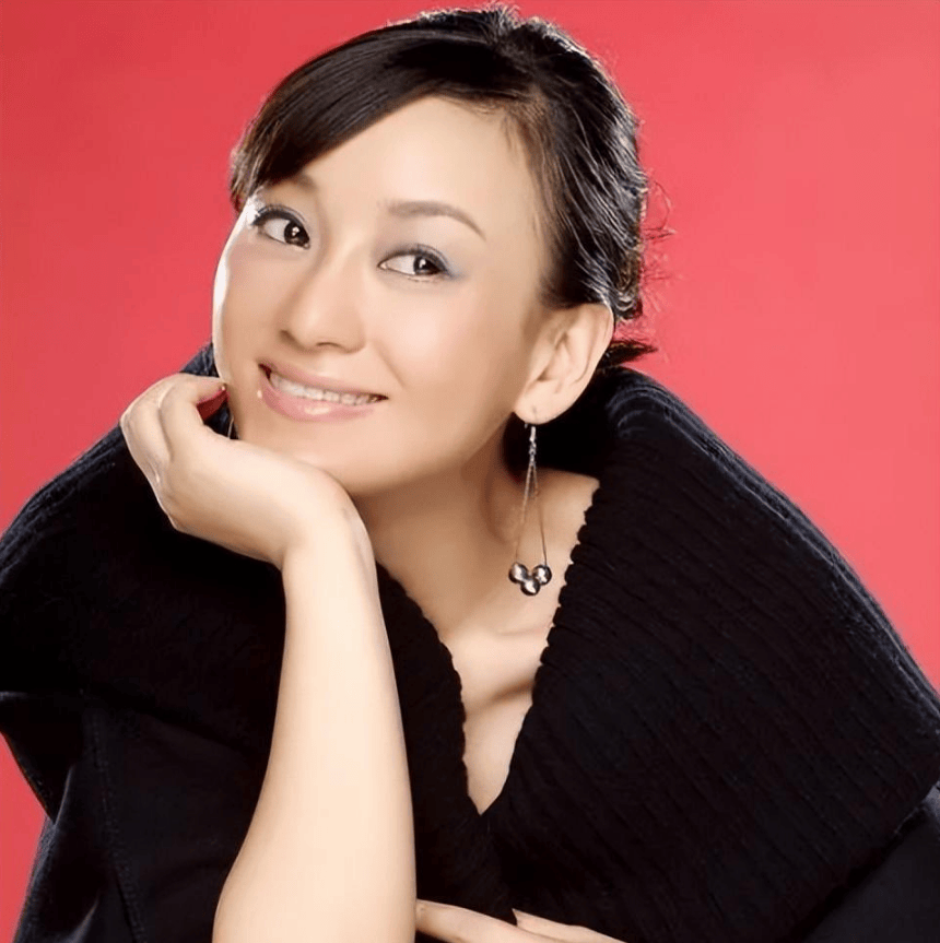 苗乙乙:瞒着妈妈和奇道结婚,婚后车祸"面瘫",如今怎么样了?