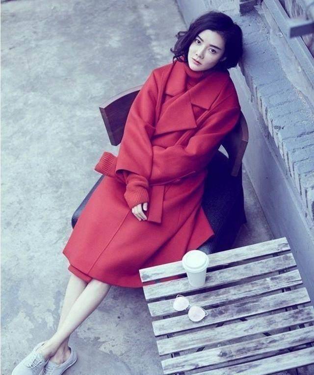 原创35岁车晓三亚旅行照流出网友离婚后不仅人美了日子也滋润了