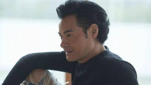 原创原创51岁tvb实力小生黄智贤苦尽甘来与老婆现身拍拖至今无子