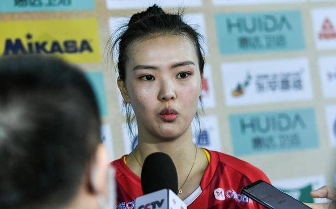 原创早上8点蔡斌官宣争议决定张常宁被推上热搜中国女排会后悔