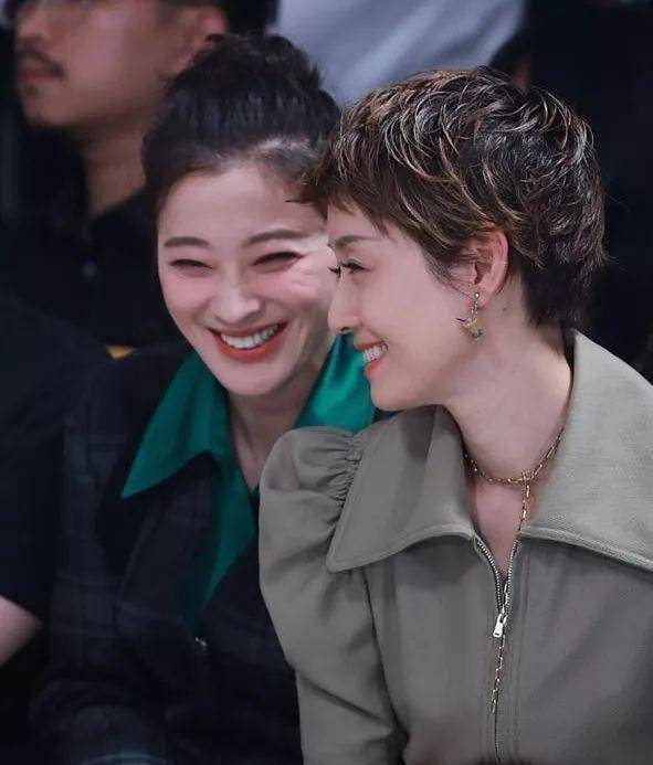 原创43岁马伊琍告诉你中年女人最舒服的活法