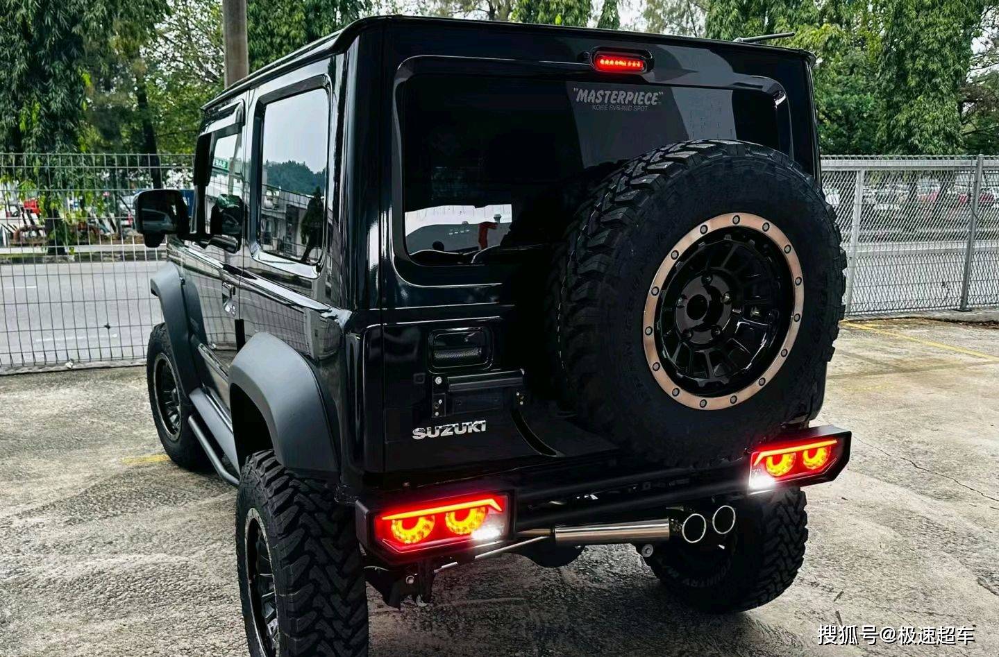 铃木吉姆尼"签名版"亮相,独特车标设计,全新保险杠样式,霸气