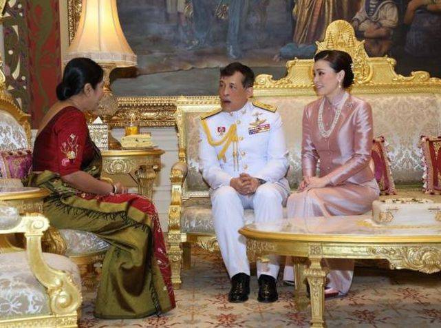 原创诗妮娜为何只能当贵妃泰国王室选择苏提达为王后有这个原因