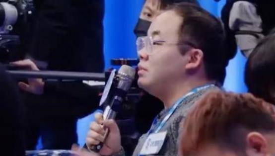 他靠一首歌火遍全网,为救女友摔断腿反遭抛弃,名字很熟悉_陈旭_艺术