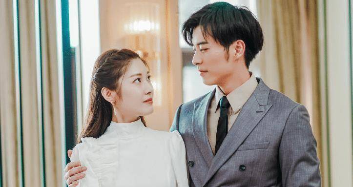 男女主选角很满意,官宣结婚证件照甜炸了_观众们_剧中_周雨彤