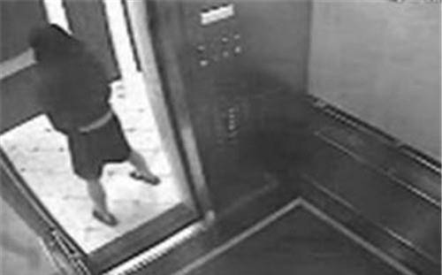 一个不怎么起眼的十六层酒店,但前有黑色大丽花,后又有蓝可儿死亡事件