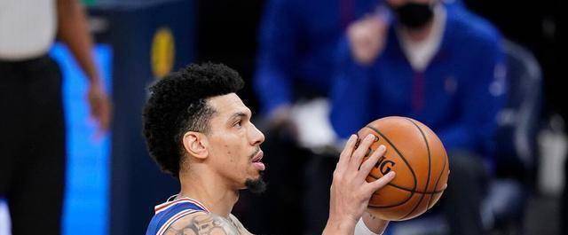 (3):引进霍华德,内线护框能力提升,大帝压力减轻首先,魔兽若打30分钟