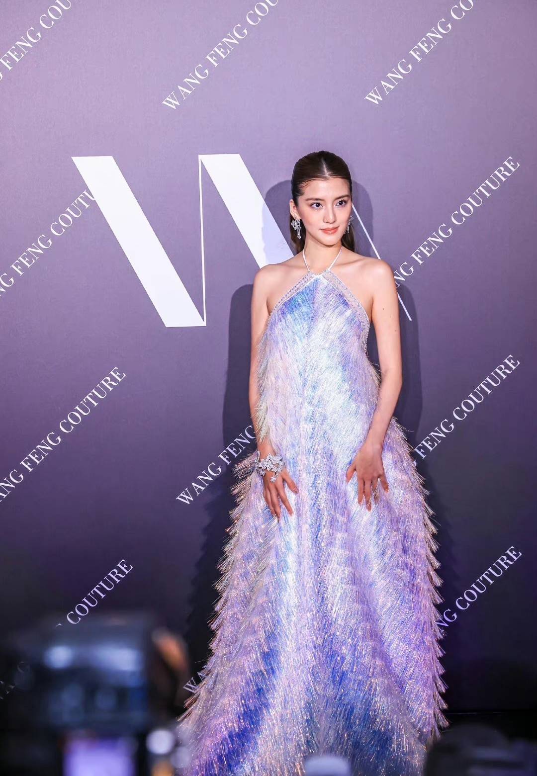 原创上海时装周53岁王琳逆生长奚梦瑶成土气大妈胡兵杀疯了