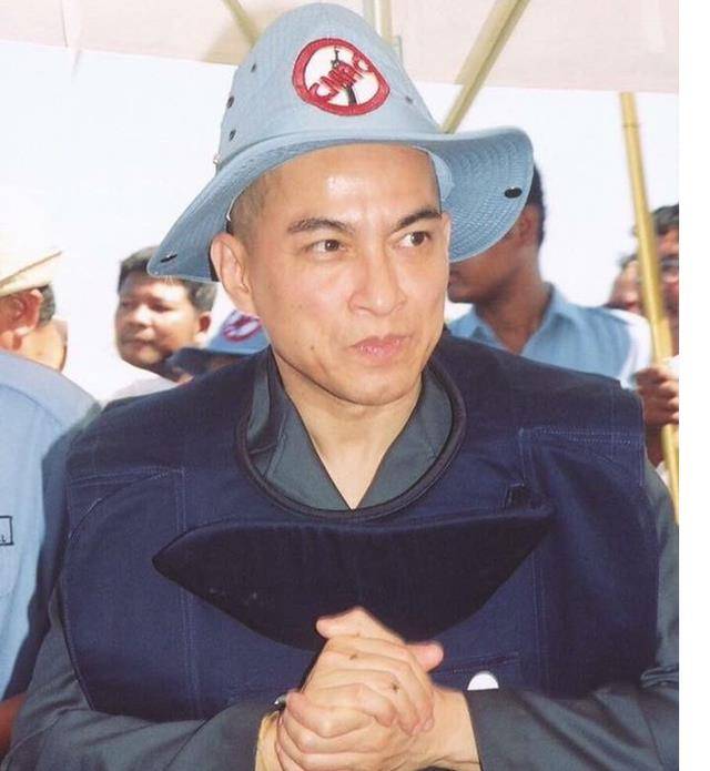 原创西哈莫尼国王有多英俊看看相片就知道了有图有真相