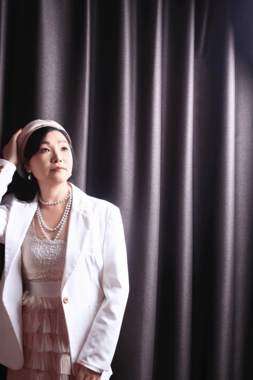 模特陈娜不甘于平凡敢于突破自己