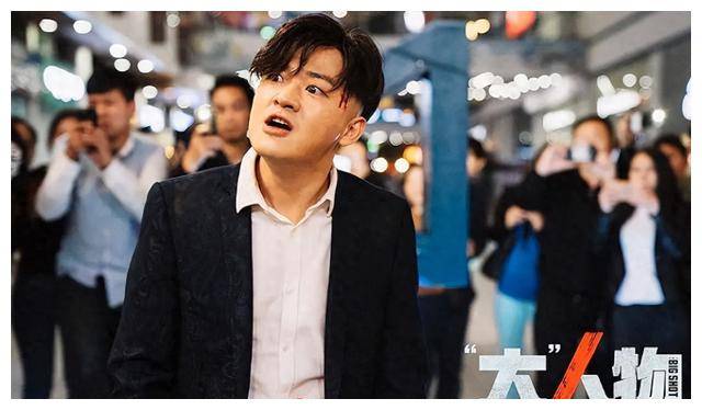 例如靠着翻拍韩国电影《老手》,打造了爆款作品《大人物》的包贝尔,他